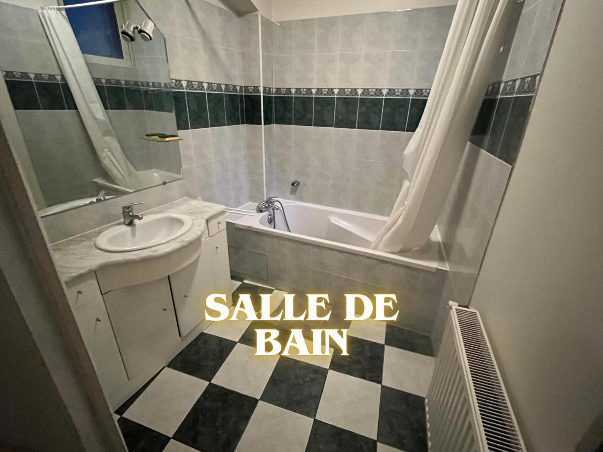 Etage Prive Autonome - Centre Historique Apartment Bourges Bagian luar foto
